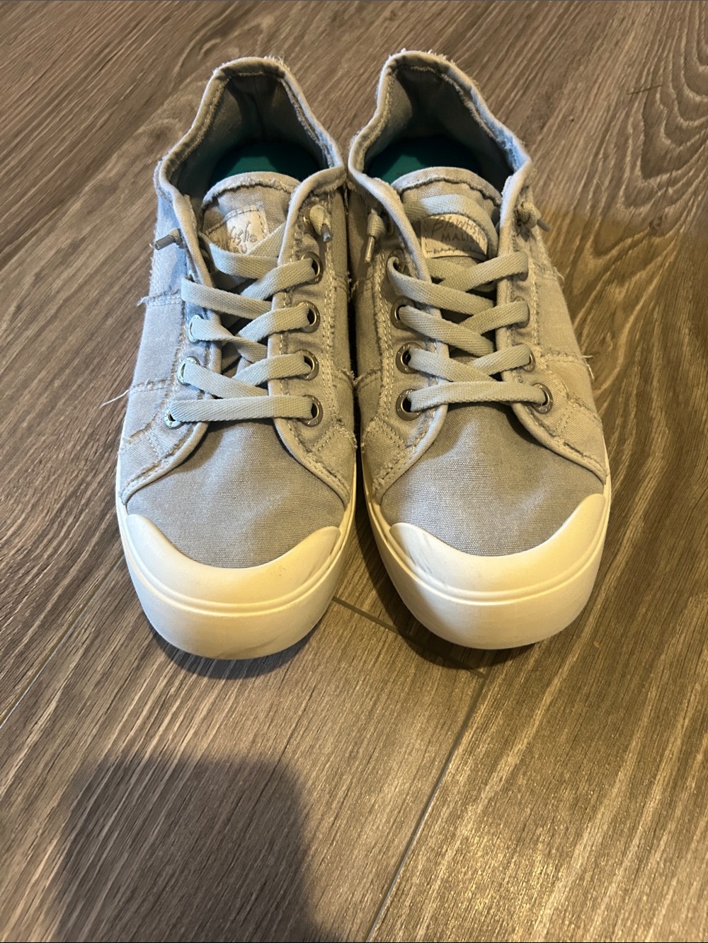 Blowfish light blue Canvas Low-Top Sneaker with Teal Insole
